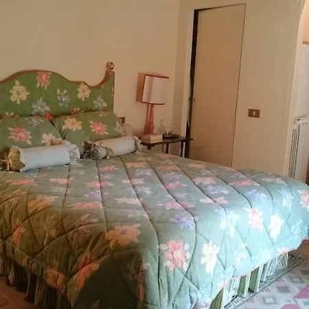 Il Fico Nel Borgo Bed & Breakfast *